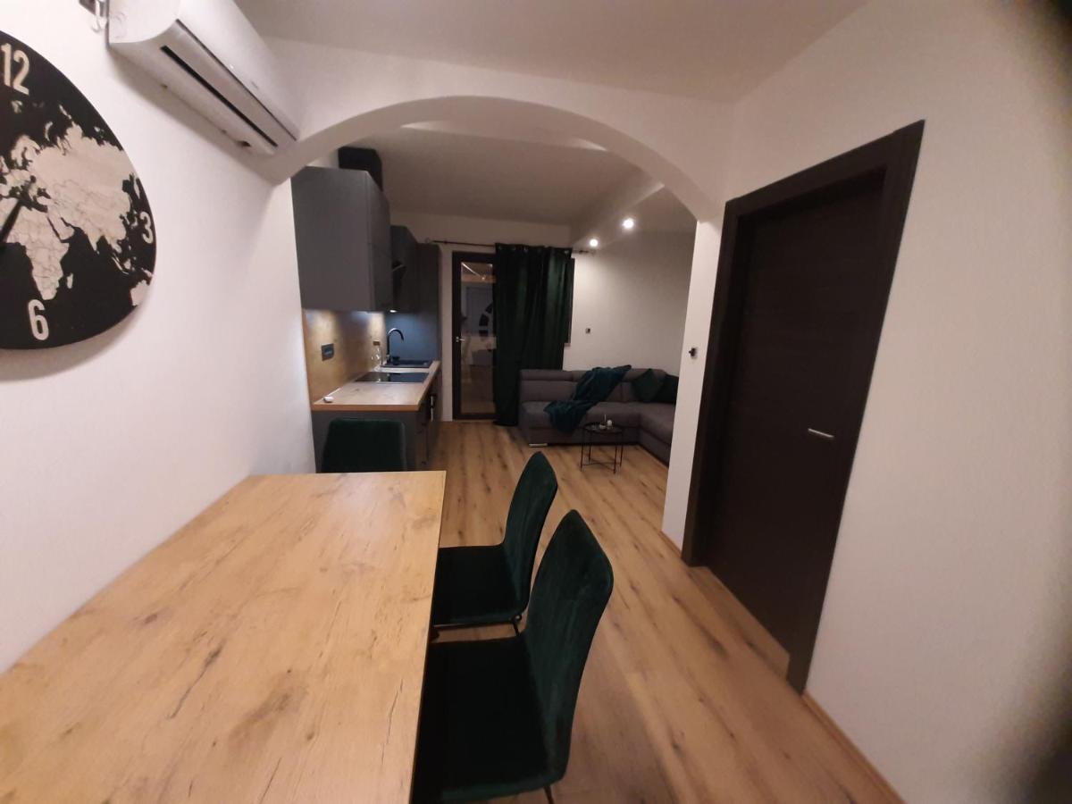 Apartman Mate Lopar Esterno foto