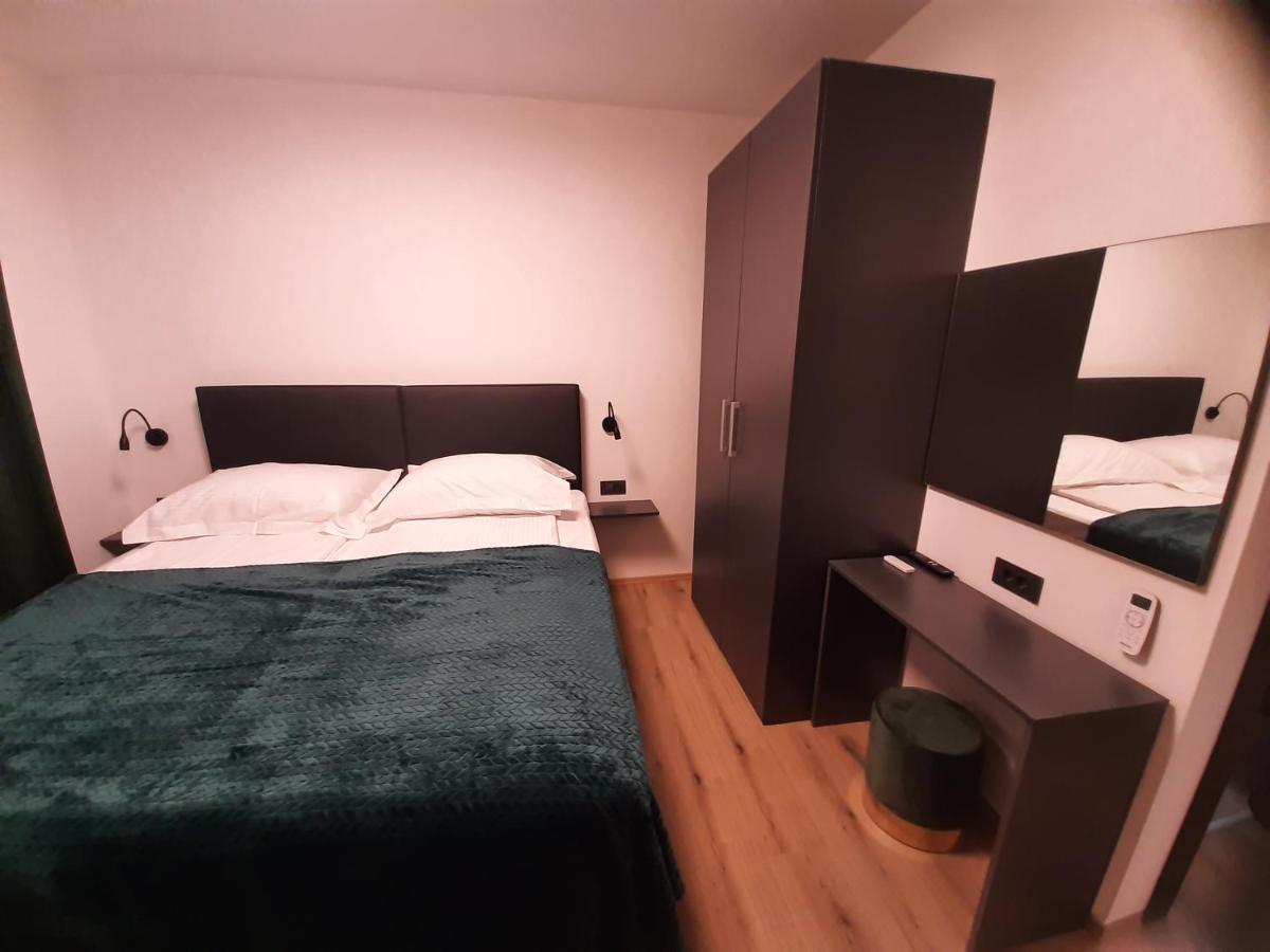 Apartman Mate Lopar Esterno foto
